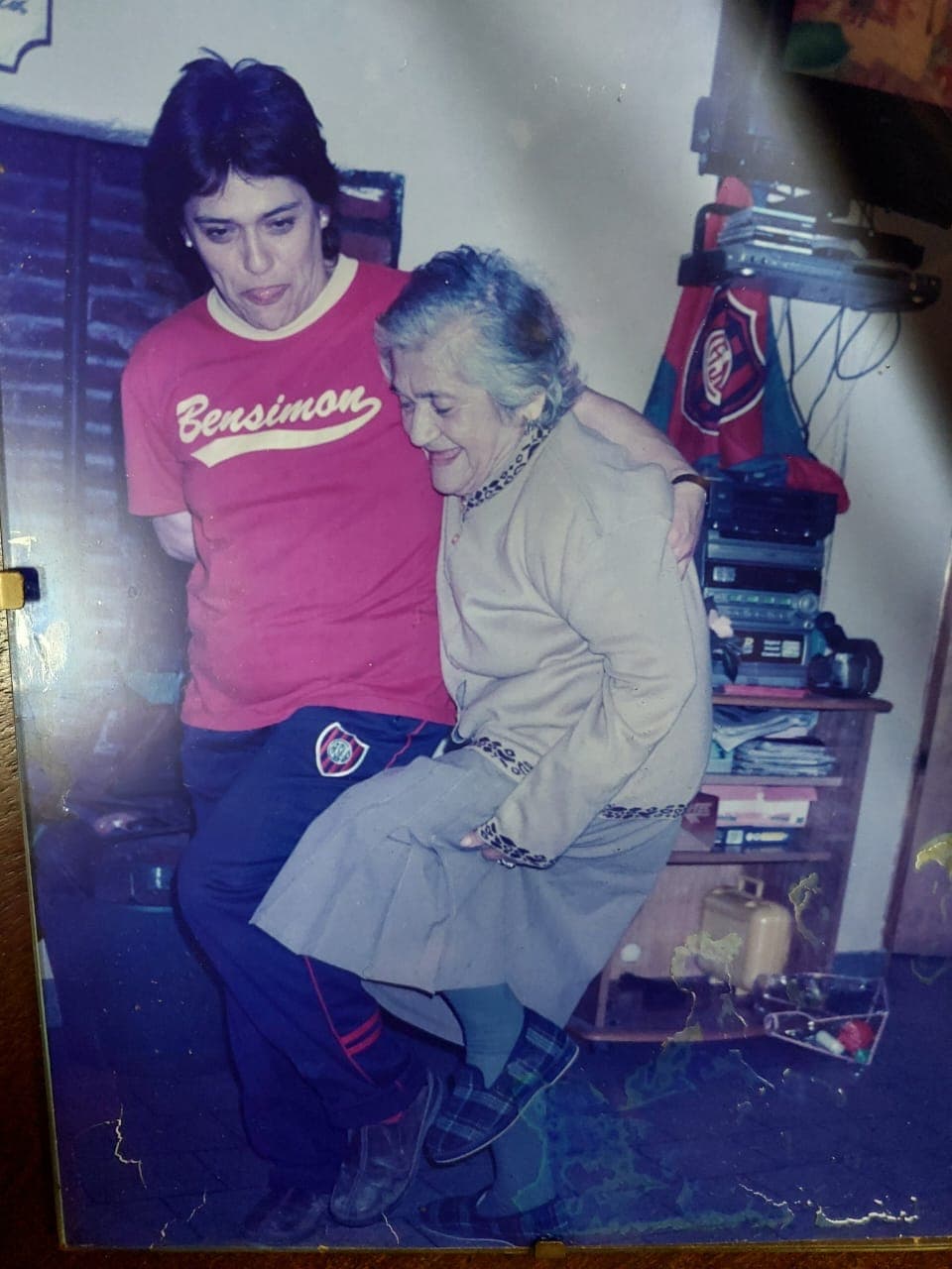 Nelia Teresa ¨Nelly¨ España